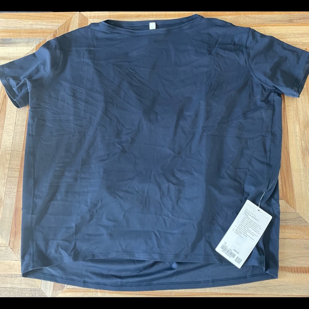 Lululemon Back In Action short sleeve size 10 - True Navy - BNWT